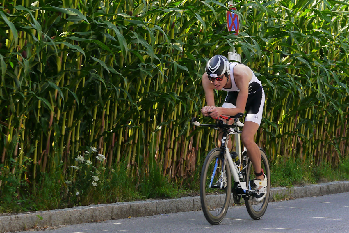 TRIATHLON WÖRTHSEE 2018 Sensationelle Gesamtleistung der SCPE Triathleten / Sven Pollert als Zweiter vom Rad © Pollert